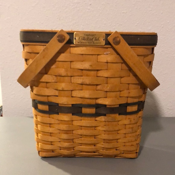 Longaberger Collectors Club Membership Basket - Picture 1 of 12